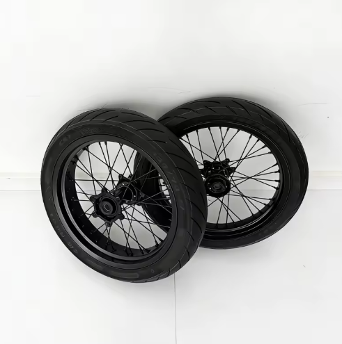 Ultra bee 17in Sumos